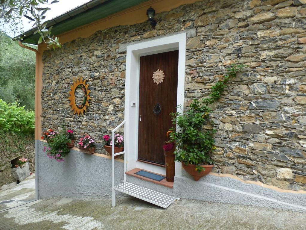 Casa Vacanze Sole Borghetto d'Arroscia Bagian luar foto