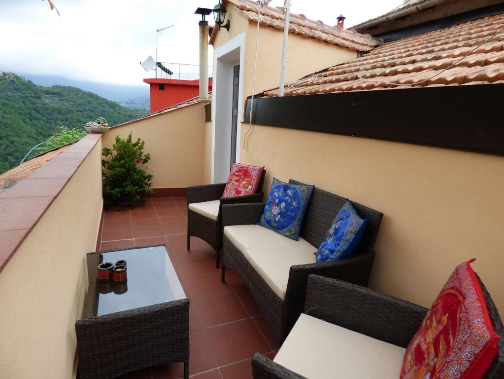 Casa Vacanze Sole Borghetto d'Arroscia Bagian luar foto