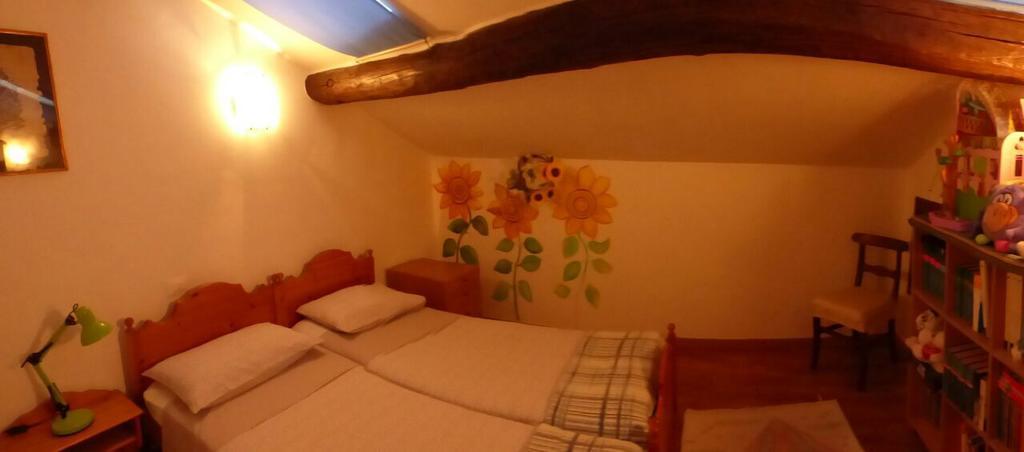 Casa Vacanze Sole Borghetto d'Arroscia Bagian luar foto