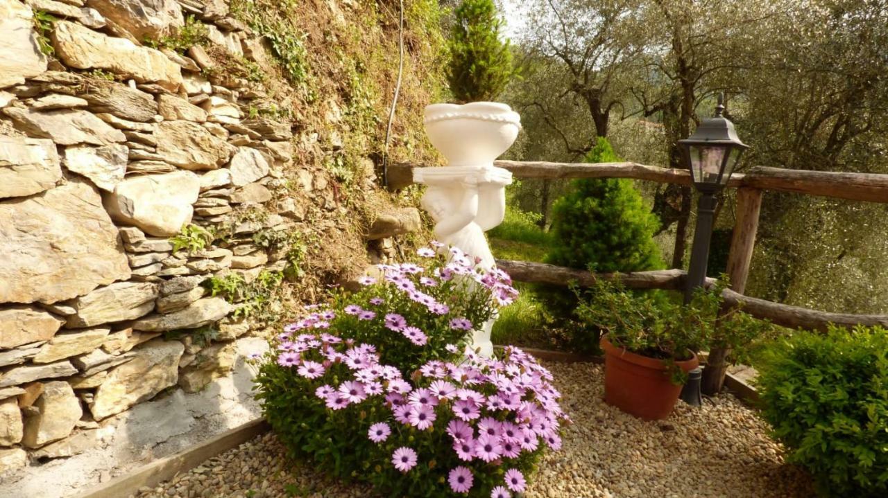 Casa Vacanze Sole Borghetto d'Arroscia Bagian luar foto